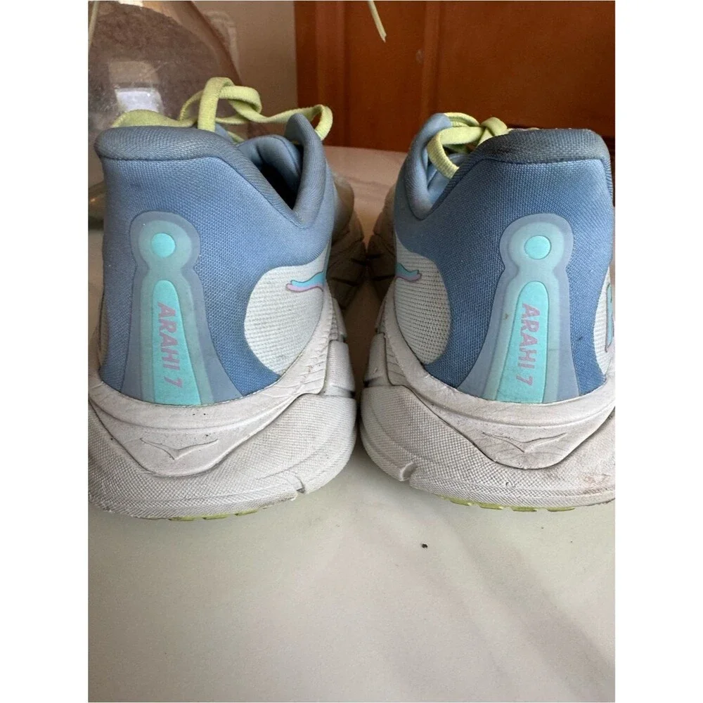 HOKA One One Arahi 7 Running Shoes Women’s Size 8.5 White Blue Lime